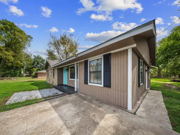179 Sun Meadow St, Lufkin, TX 75904