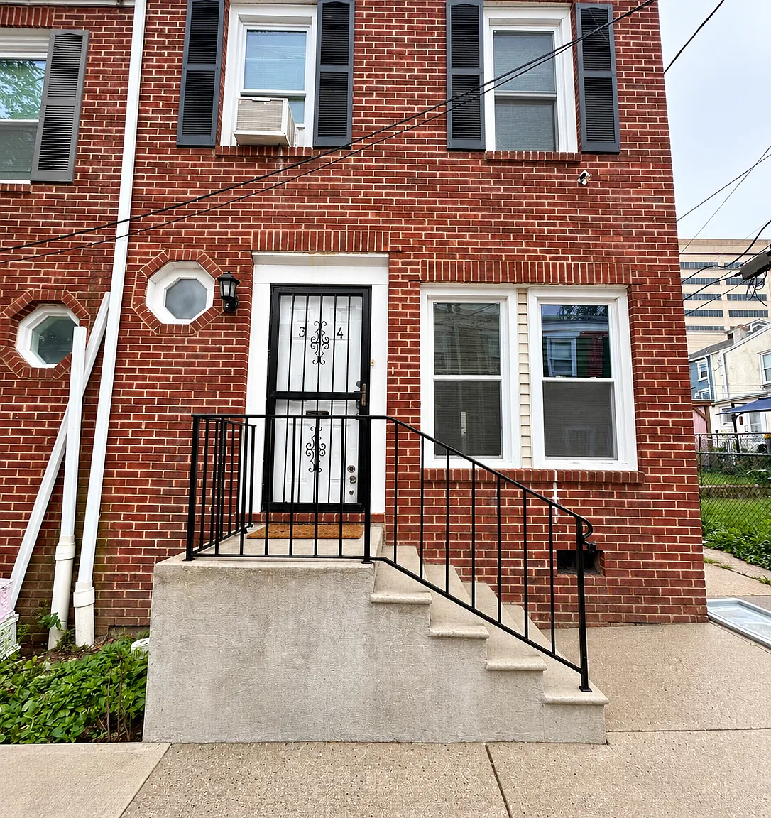 2 bed, 950 sqft, $2,000 — Photo 1