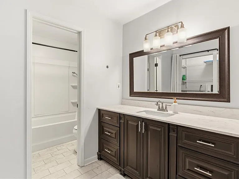 24307 Plantation Dr NE — Photo 17
