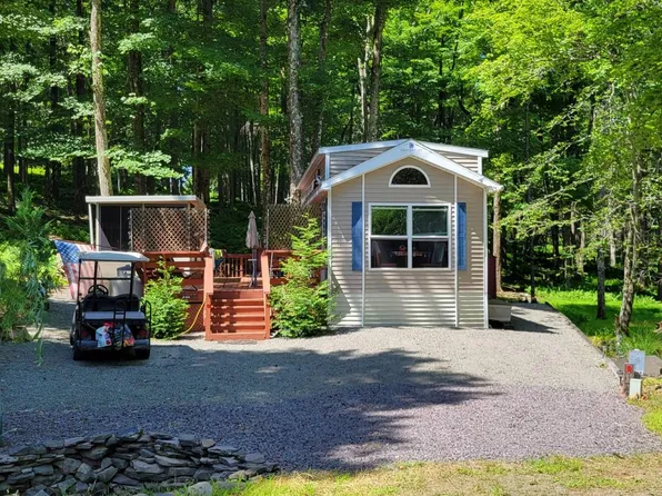R3-295 Trolling Ter, Gouldsboro, PA 18424