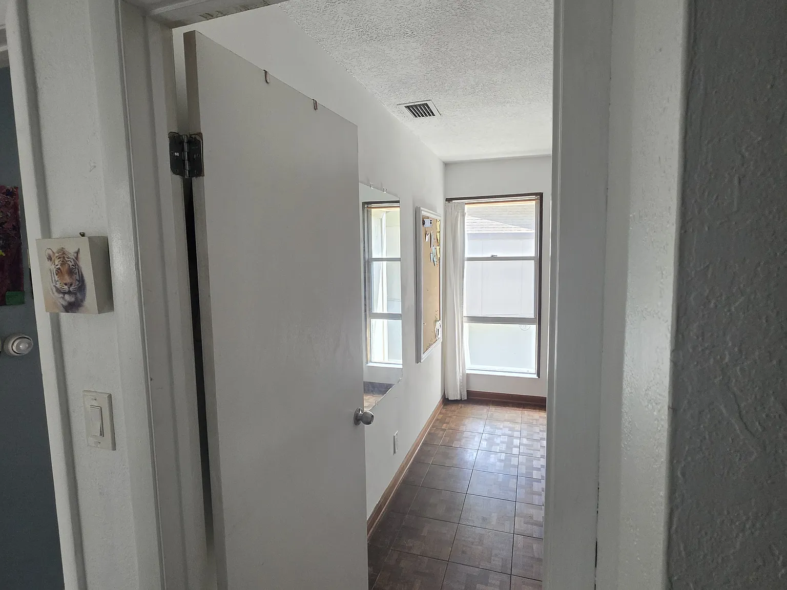 3 bed, 2.5 bath, 2050 sqft, $1,500 — Photo 2