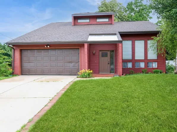 3524 Swallow Ct NE, Cedar Rapids, IA 52402