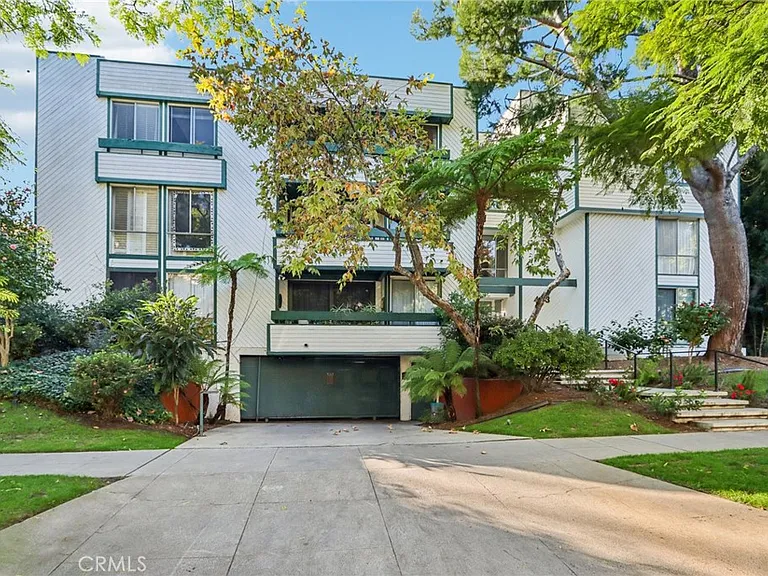 403 N Oakhurst Dr #204 — Photo 16
