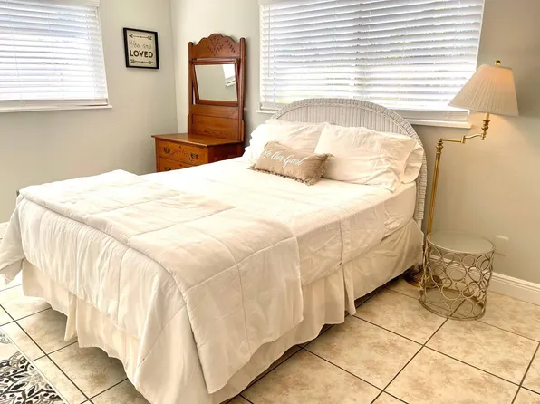 (undisclosed Address), Cape Coral, FL 33904