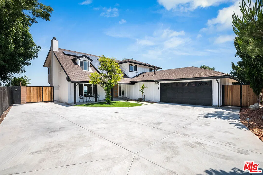 4 bed, 3.0 bath, 2769 sqft, $10,800 — Photo 3