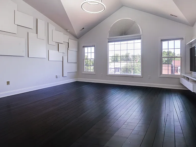 1628 Great Falls St — Photo 27