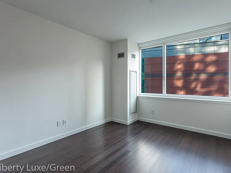 200 E End Ave #10S — Photo 2