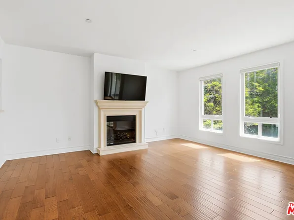 325 Arnaz Dr APT 201, Los Angeles, CA 90048
