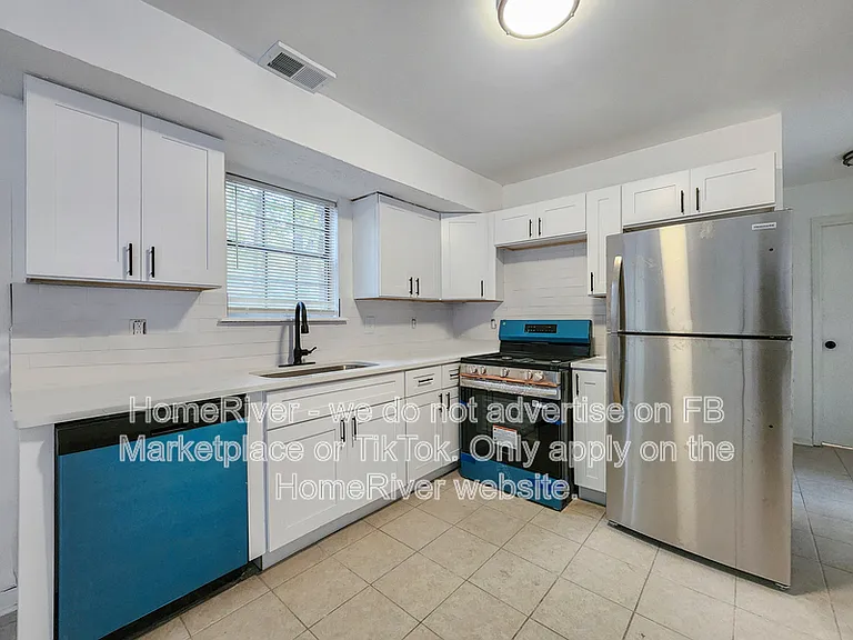 5482 Martins Crossing Rd — Photo 6
