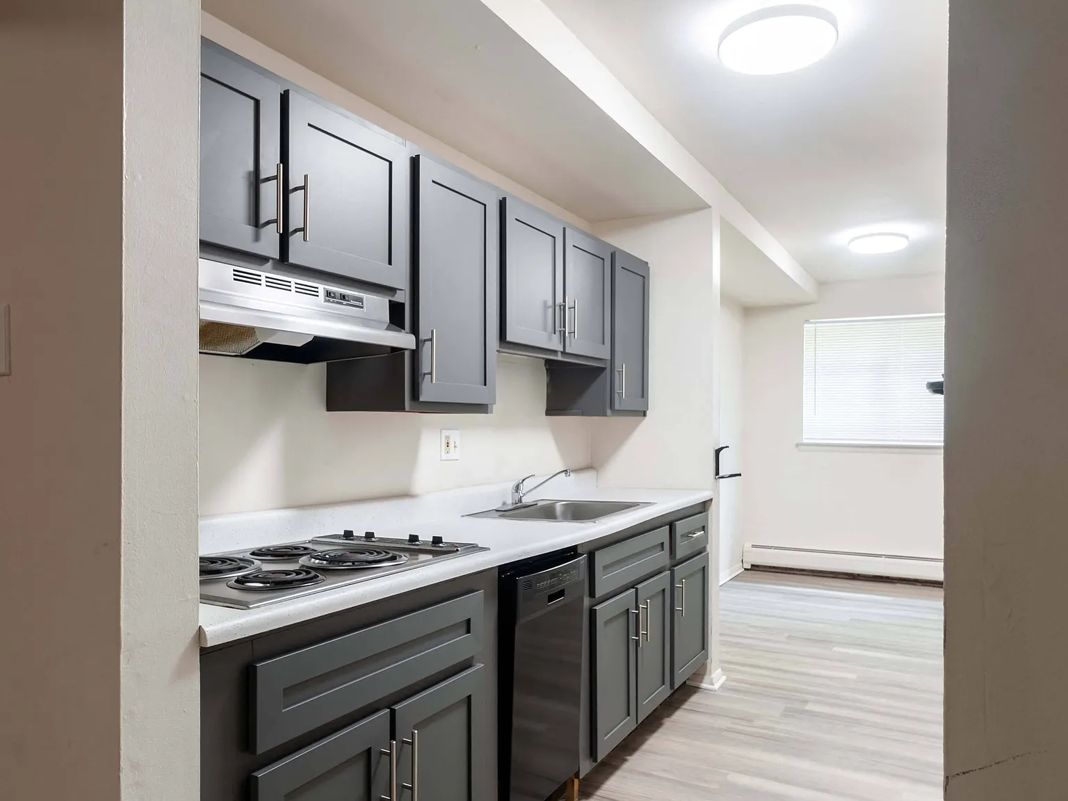 Croftwood Apartments — Photo 3