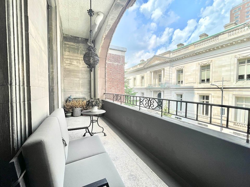 1st image of 4 E 78th St APT 3