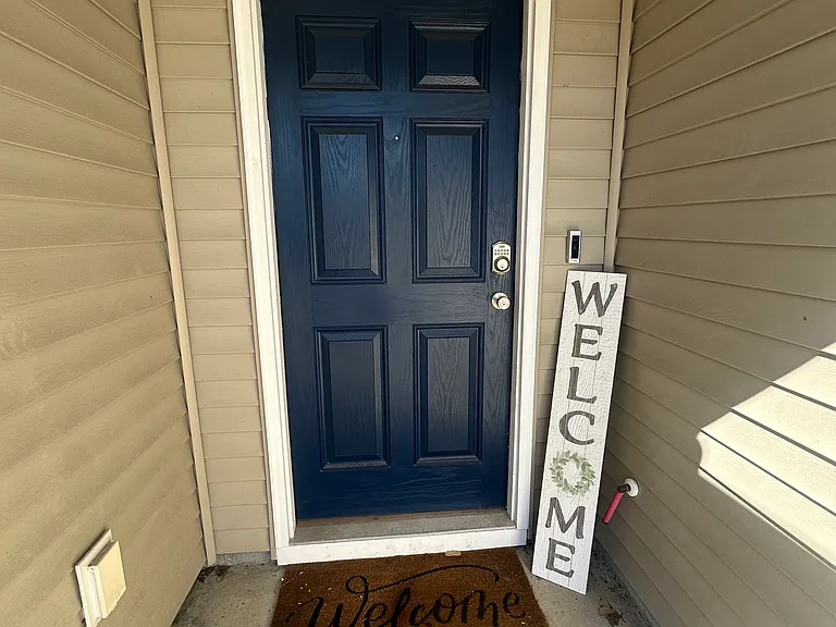 244 Avonshire Dr — Photo 4