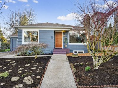 7618 SE Clay St, Portland, OR, 97215
