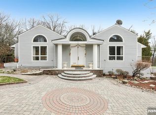 270 E Clinton Ave, Tenafly, NJ 07670