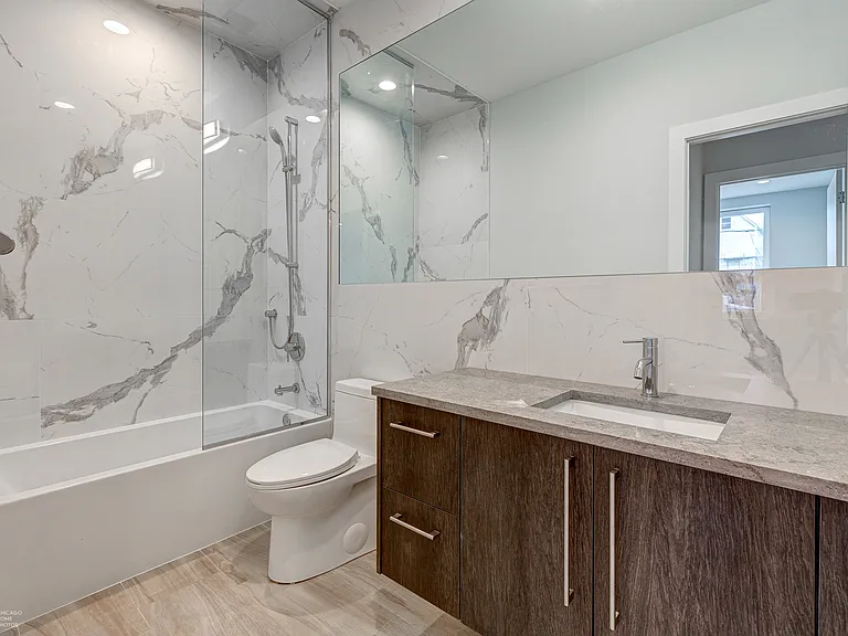 2813 W Belmont Ave #311 — Photo 9
