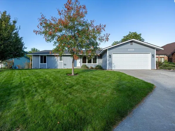 2025 Pheasant Ln, West Richland, WA 99353