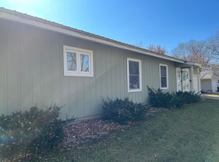 928 15th St SE, Rochester, MN 55904