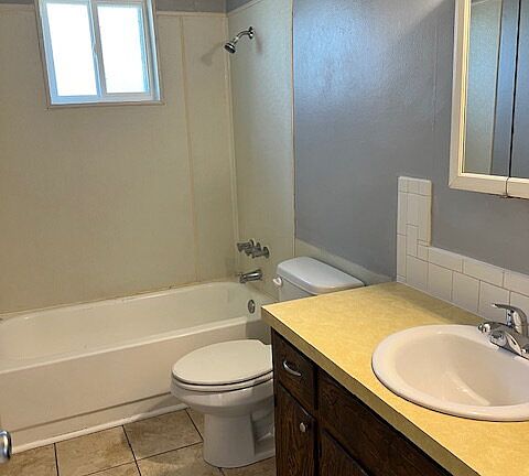 4th image of 502 Buena Vista Ave