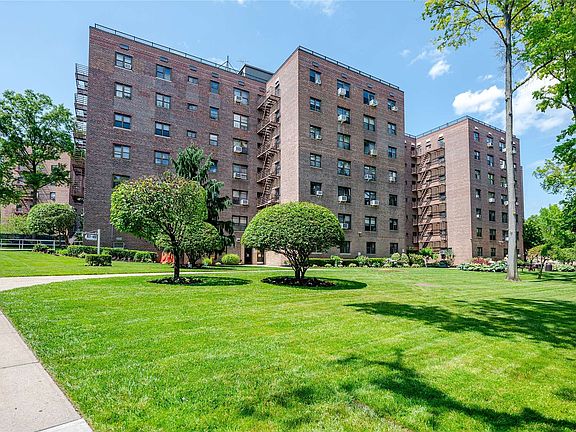 87-40 Francis Lewis Boulevard UNIT B26, Queens Village, NY 11427 | Zillow