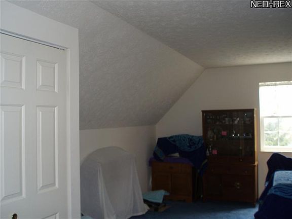 2nd image of 626 Windsor Ln