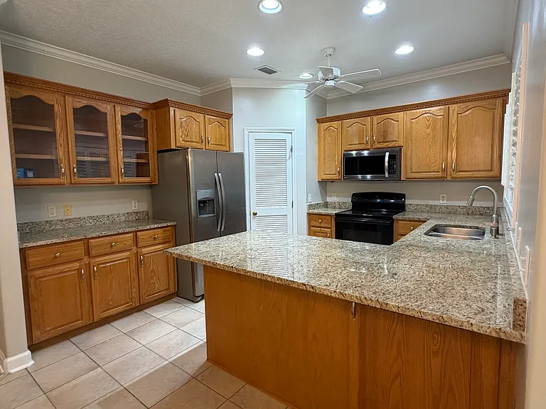 126 Kathryne Bailey Dr — Photo 4