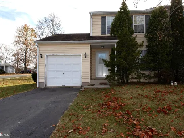 2160 Mill Valley Ln, Quakertown, PA 18951