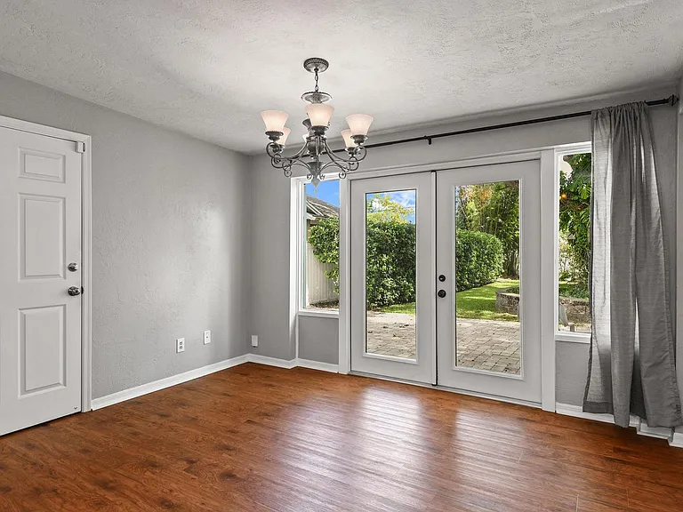 2607 Elizabeth Ave — Photo 12