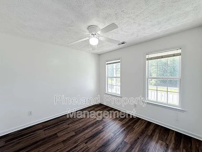 219 Woodland Dr — Photo 19