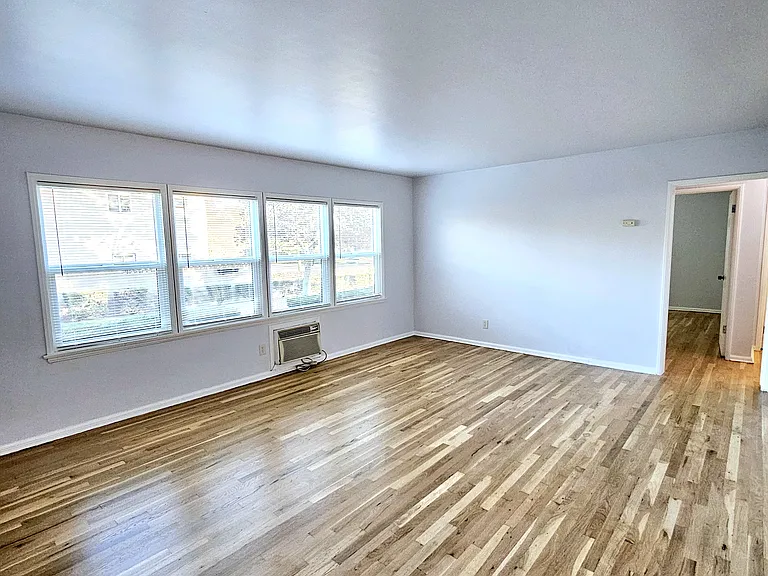 827 W Huntington Dr #A — Photo 5