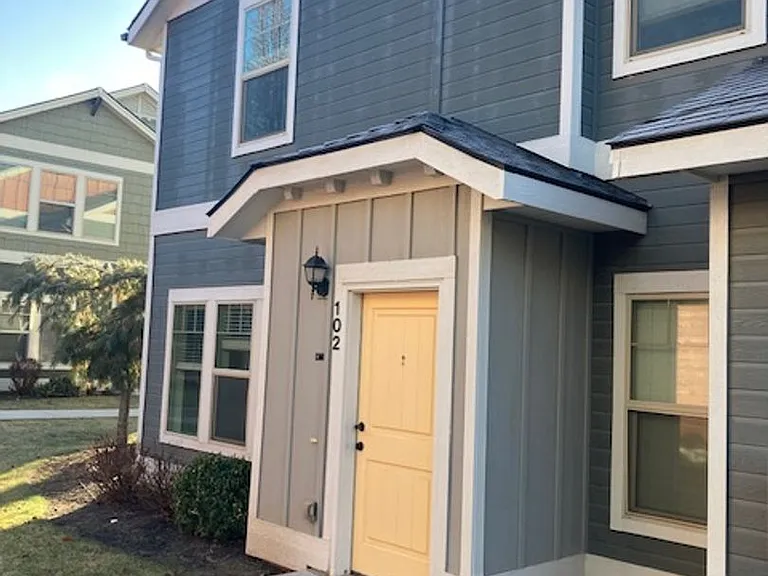 1530 W Ann Taylor St #U — Photo 1
