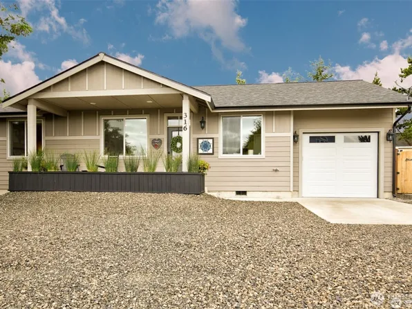 316 N Razor Clam Drive SW, Ocean Shores, WA 98569