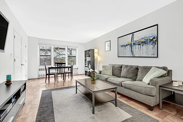 Sold by R New York | media 1