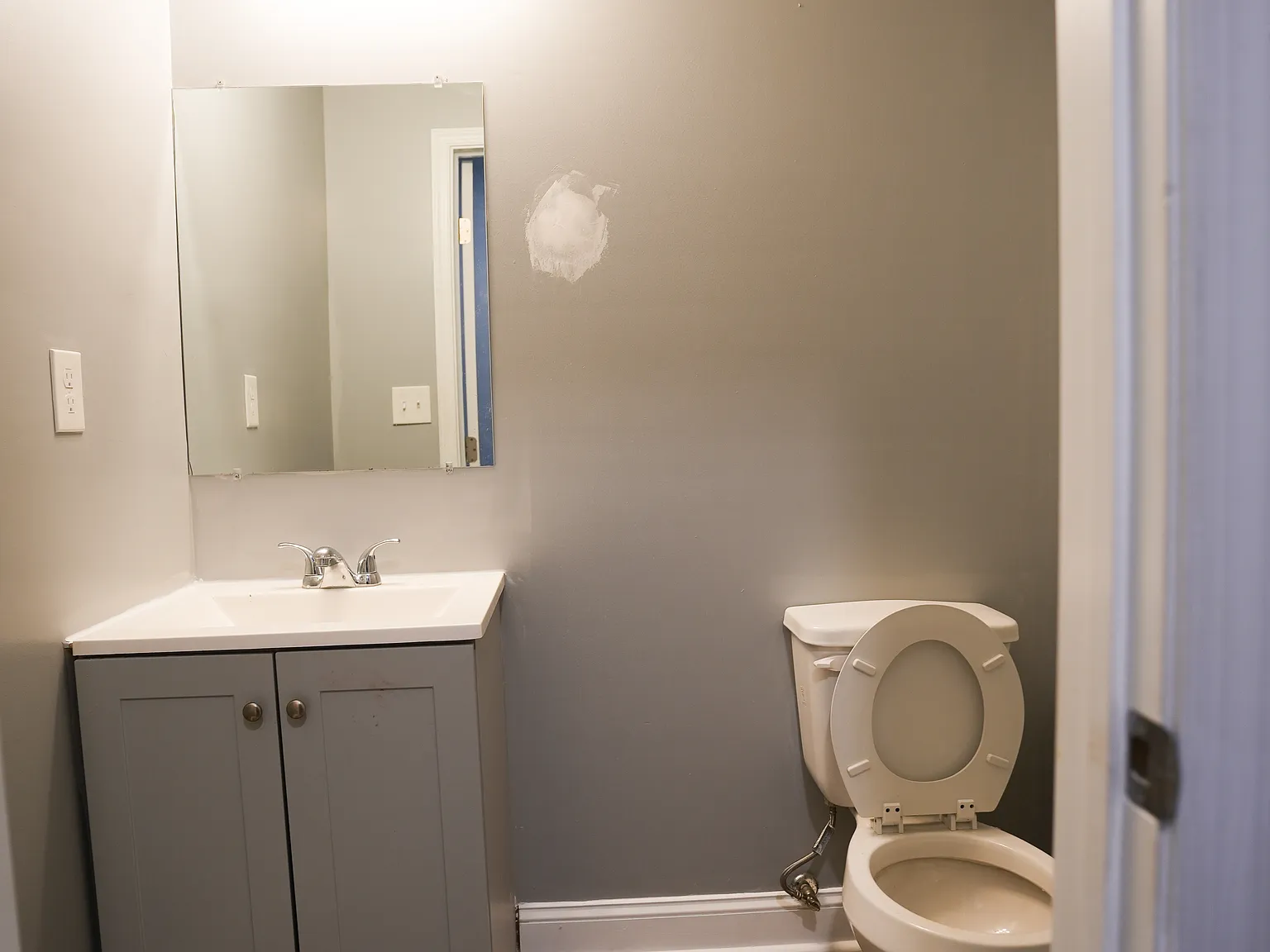 3 bed, 1.5 bath, $2,000 — Photo 4