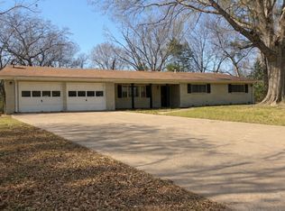 108 E Circle Dr, Mineola, TX 75773