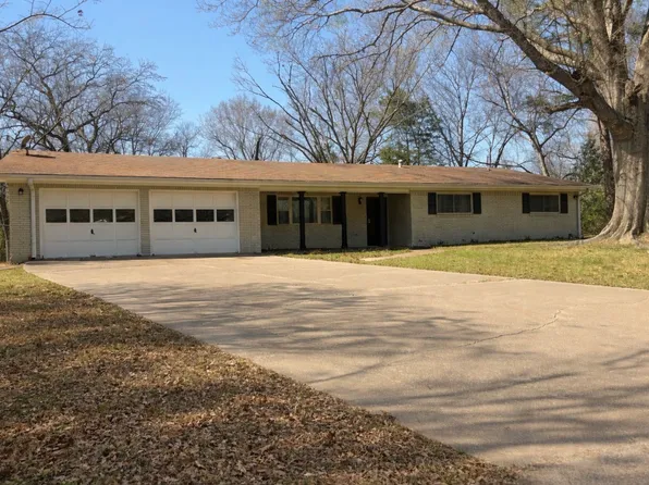 108 E Circle Dr, Mineola, TX 75773