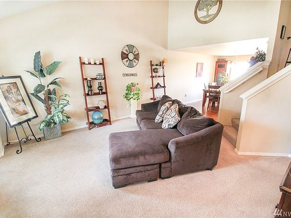 4th image of 2230 Pleasanton Ct SE