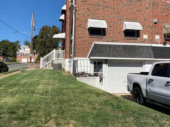 8800 Danbury St, Philadelphia, PA 19152