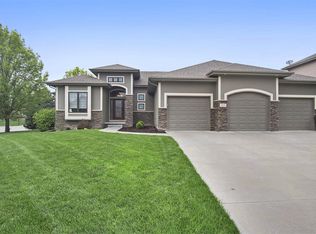 10150 Edward St, La Vista, NE 68128
