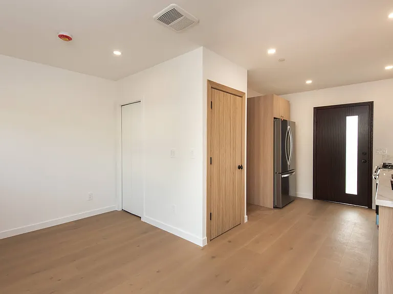 3740 Cherrywood Ave — Photo 6