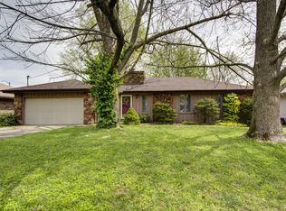 1216 S Meadowview Ave, Springfield, MO 65804