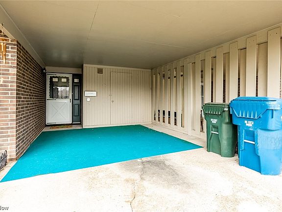 2nd image of 9362 Fernwood Dr #9362