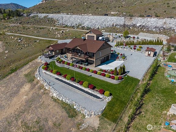 5th image of 525 Columbia View Road