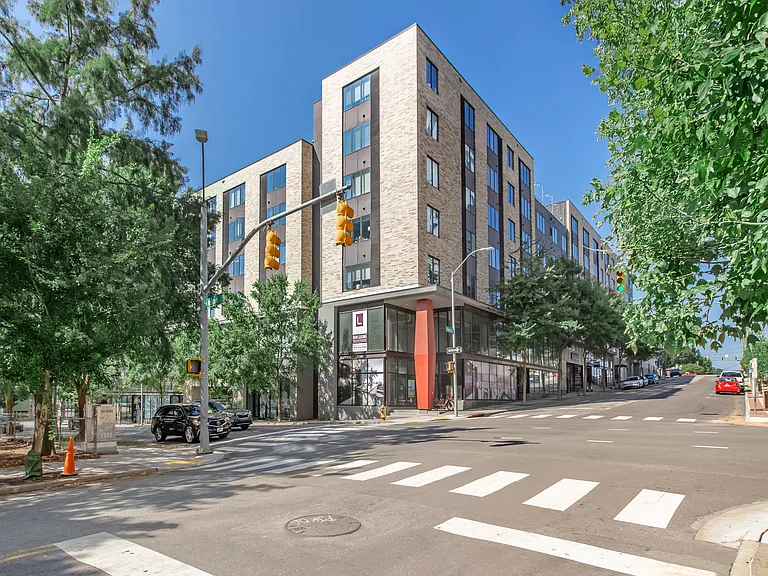 The L Apartments — Photo 3