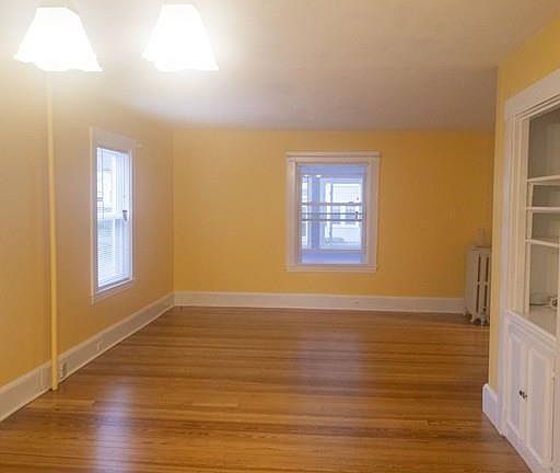 5th image of 150 Walnut Ave #150