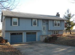 1127 NE 15th, Knob Noster, MO 65336