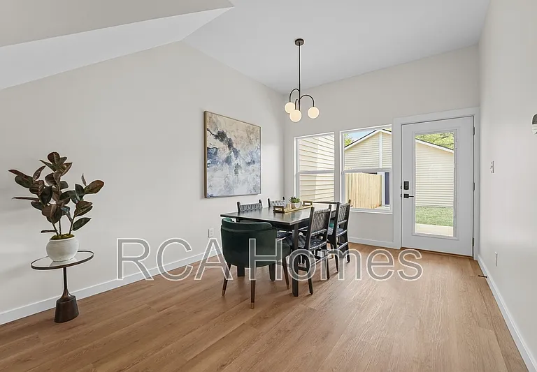 47 S Keystone Ave — Photo 11