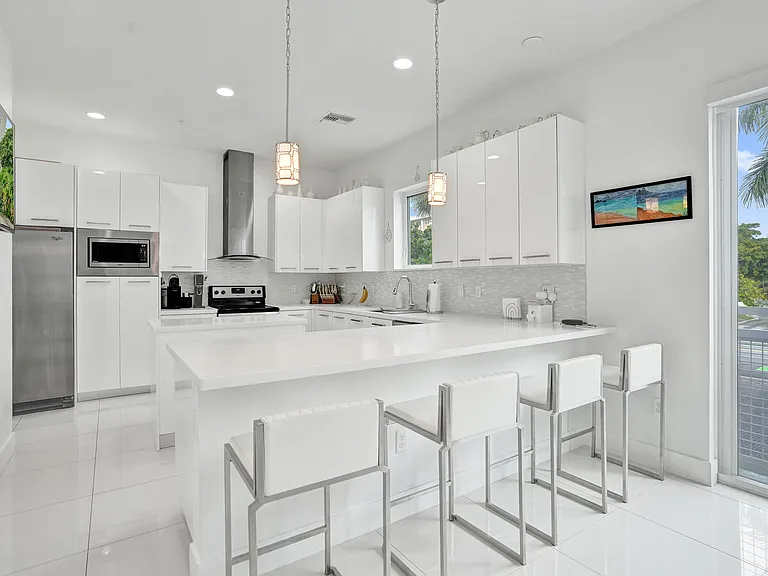 1347 N Ocean Blvd — Photo 21