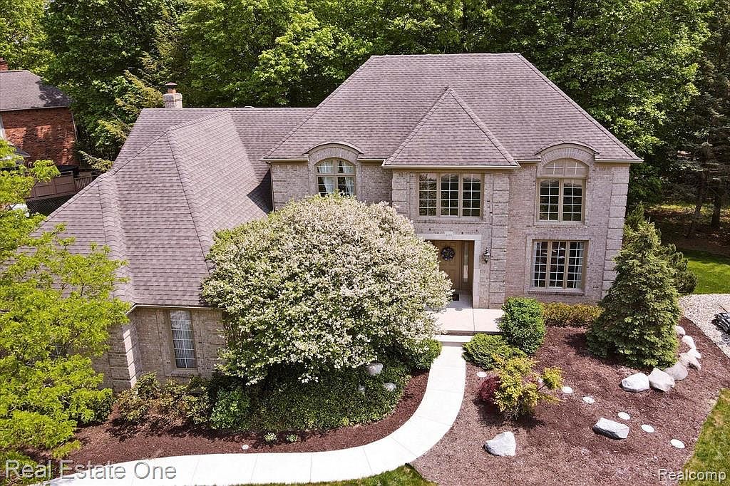 4476 Wintergreen Dr, Troy, MI 48098 Zillow
