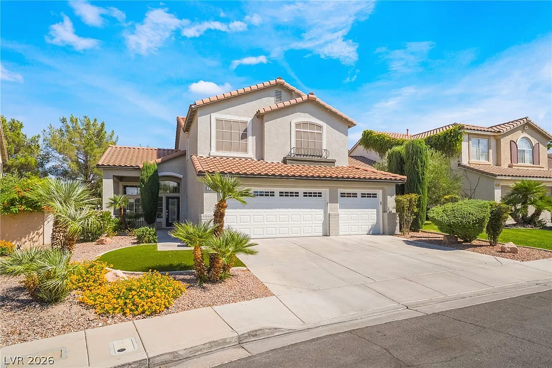 4 bed, 3.0 bath, 2534 sqft, $3,200 — Photo 2