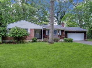 80 Leonard St, Wading River, NY 11792